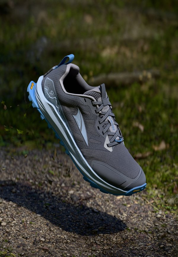 LONE PEAK 9+ - Trail running shoes - gray