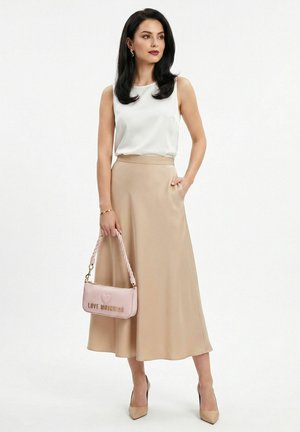 Love Moschino, Handtas - cipria