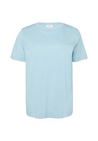 Lichtblauw T-shirt met korte mouwen, gemaakt van zachte stof. Klassieke ronde hals, rechte snit, met minimale naden en zonder patronen of accenten.