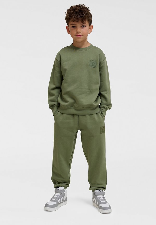 HMLCLEAN  - Sweatshirt - olivine