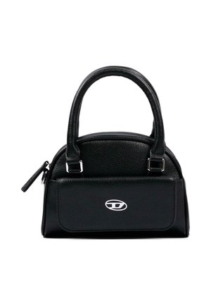 Piccola borsa a mano in pelle nera con due manici, una tasca frontale con patta e un logo ovale argentato sulla tasca.