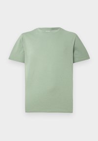 Tricou scurt cu mânecă scurtă, de culoare verde deschis, confecționat din bumbac moale. Are un guler tip crew și o croială lejeră. Design minimalist, fără modele sau accente.
