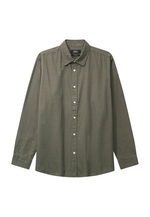 Olivgrünes, langärmliges Hemd mit Knopfleiste, Kragen und weißen Knöpfen, flach auf weißem Hintergrund dargestellt.