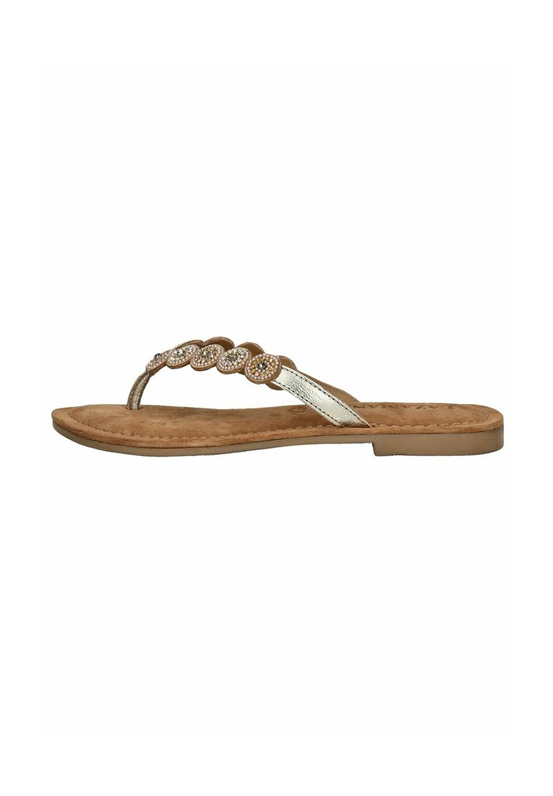 Sandali flat con suola in faux camoscio marrone, cinturini metallici argento decorati con accenti rotondi.