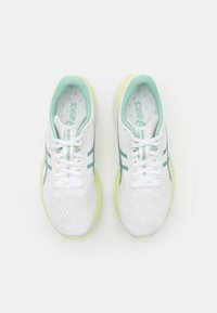 ASICS MAGIC SPEED - Tenisice za cestovno trčanje - white/celadon