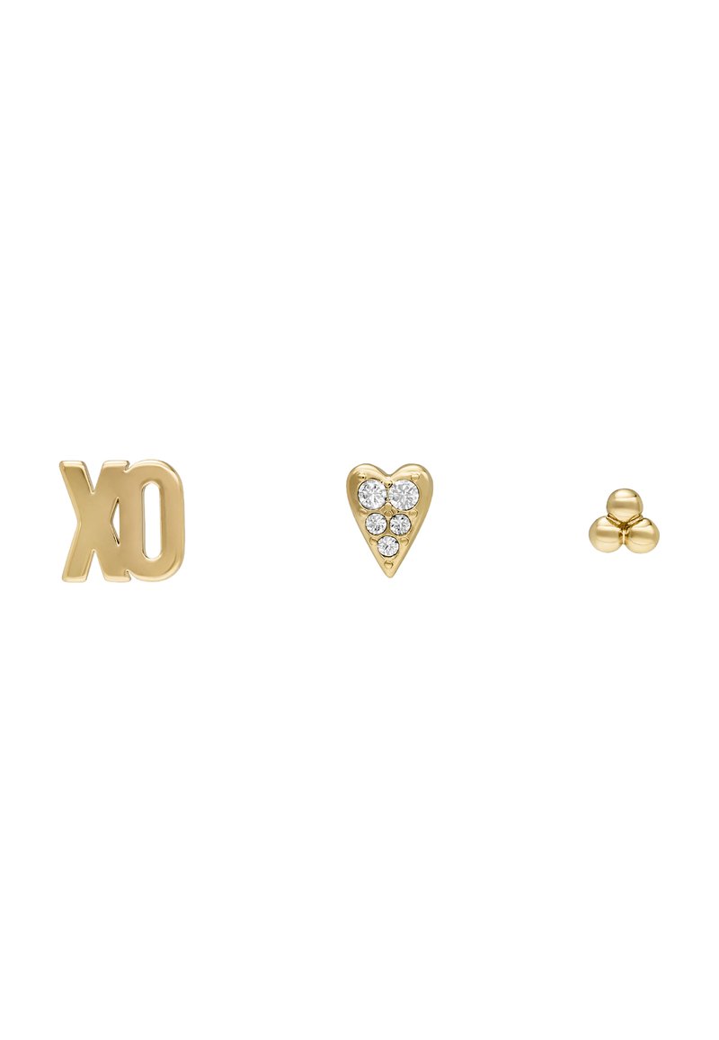 Goldfarbene Ohrstecker-Set mit drei Designs: "XO"-Text, ein Herz mit klaren Edelsteinen und einer schlichten Kugelform.