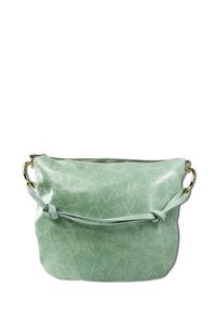 Groene faux leren handtas met een gladde, gestructureerde oppervlakte, ritsafsluiting en verstelbare schouderband. Voorzien van accenten in goudkleurig metaal.