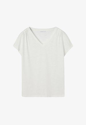 Blusa blanca de manga corta con escote en V y sutil detalle fruncido en los hombros, mostrada sobre un fondo blanco liso.