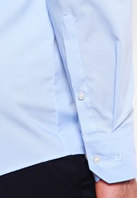 OLYMP No. Six - SUPER SLIM FIT - Formal shirt - light blue Thumbnail Image 1