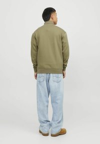 Jack & Jones JORVESTERBRO QUARTER ZIP - Felpa - aloe