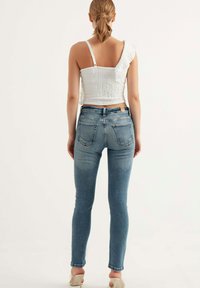 Herita Top - white