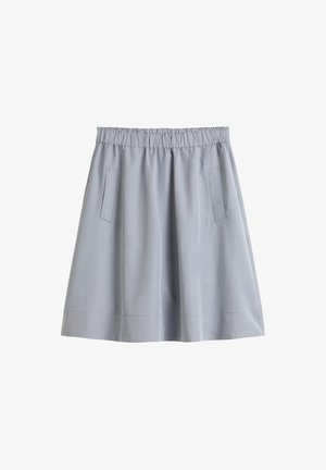 Hellgrau gerock mit einem elastischen Bund, zwei seitlichen Taschen und einem ausgestellten Design. Hergestellt aus glattem Stoff mit minimalen Nähten.