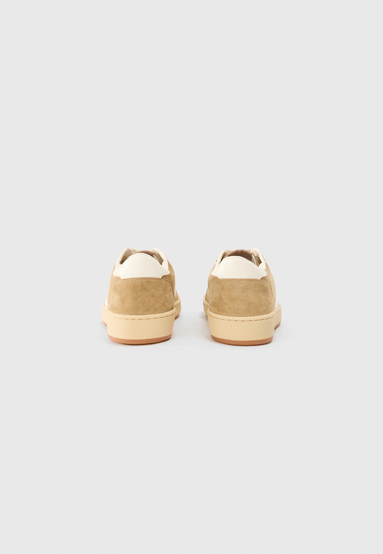 Sneaker low
