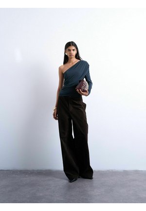 ASYMETRISCHES TSEDA  - Pusero - concrete grey