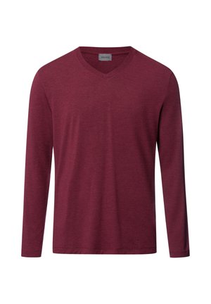 Maglietta a maniche lunghe e scollo a V di un profondo colore bordeaux, realizzata in un tessuto morbido e leggero con una trama liscia e senza motivi o dettagli visibili.