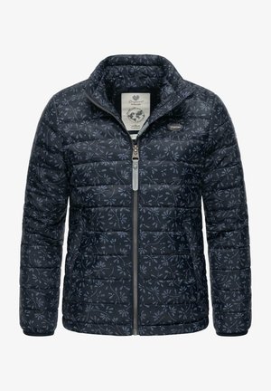 Chaqueta acolchada azul marino con un estampado floral, cierre de cremallera y cuello alto. Cuenta con costuras acolchadas y un parche con el logotipo en el pecho.