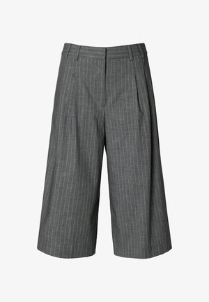 Pantaloni culotte cu dungi gri, cu talie înaltă, benzi pentru curea și pliuri frontale, lungime până la genunchi, croială ajustată.