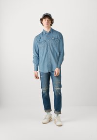 Wrangler WESTERN  - Skjorter - light stone
