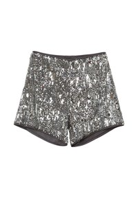 Pantaloncini argento con paillettes, dotati di una fascia in vita aderente e fodera interna nera. Presentano file verticali di paillettes per una finitura testurizzata e riflettente.