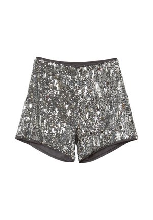 Pantaloncini argento con paillettes, dotati di una fascia in vita aderente e fodera interna nera. Presentano file verticali di paillettes per una finitura testurizzata e riflettente.