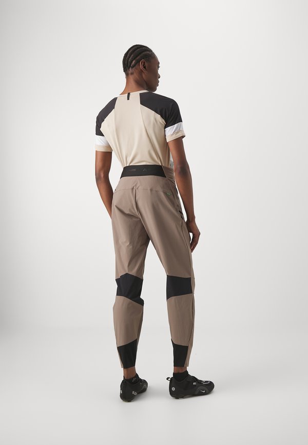 WOMENS MOAB PRO PANTS - Cycling trousers - coconut4