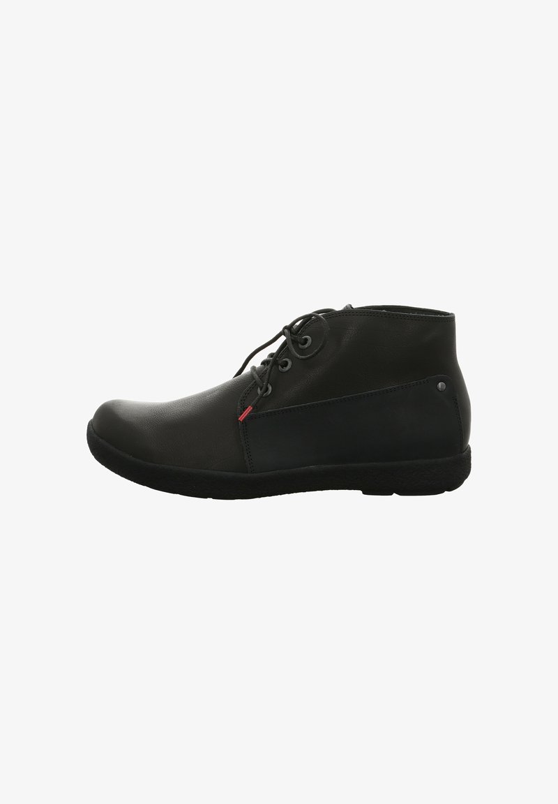 Zwarte leren enkelboots met een gladde afwerking, ronde neus en vetersluiting. Het zijpaneel heeft een textuuraccent. Rubberen zool voor grip.