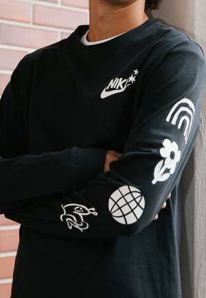 Camiseta de manga larga - black