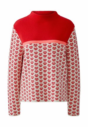 Rood en crèmekleurig gebreid sweater met hoge hals, voorzien van een herhalend rood patroon en een effen rode bovenkant. Zachte textuur, lange mouwen.