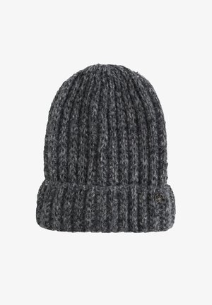 Sivi rebrasti pleteni šešir s preklopom i malom oznakom. Napravljen od debele pređe, ima mekanu teksturu i toplu izradu.