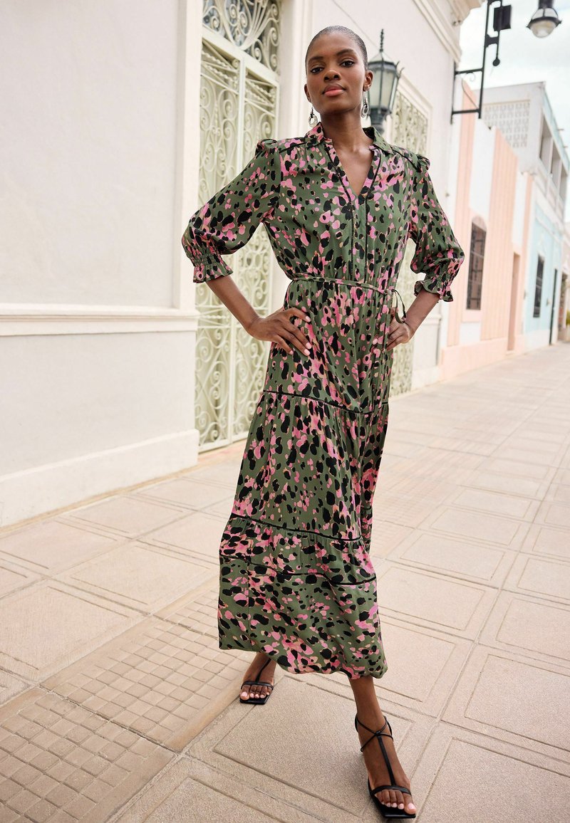 Love & Roses REGULAR FIT - PRINTED SHIRRED CUFF - Maxi dress - khaki green  animal/green - Zalando