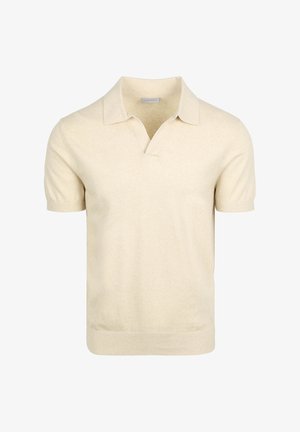 Beige polo-shirt met korte mouwen, gemaakt van zachte brei-stof. Heeft een klassieke kraag en een subtiele textuur door het hele shirt.