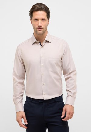 UNIFARBEN MODERN FIT - Business skjorter - mandel