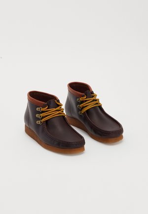 WALLABT HIKER - Botines con cordones - burgundy