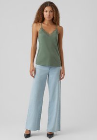 Vero Moda VMANA  - Top - laurel wreath