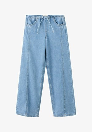Pantaloni largi din denim bleu deschis cu talie elastică și șnur, cu buzunare frontale și detalii de cusături vizibile.