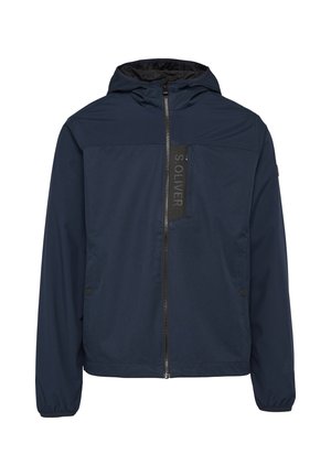 Marineblaue leichte Jacke mit Kapuze, Reißverschluss vorne und einer Brusttasche. Verfügt über elastische Ärmelbündchen und das S.Oliver-Logo auf der Tasche.