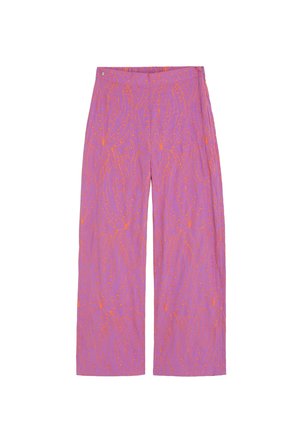 Pantalones morados de pierna ancha con cintura alta que presentan un patrón abstracto de líneas punteadas naranjas en toda la tela.