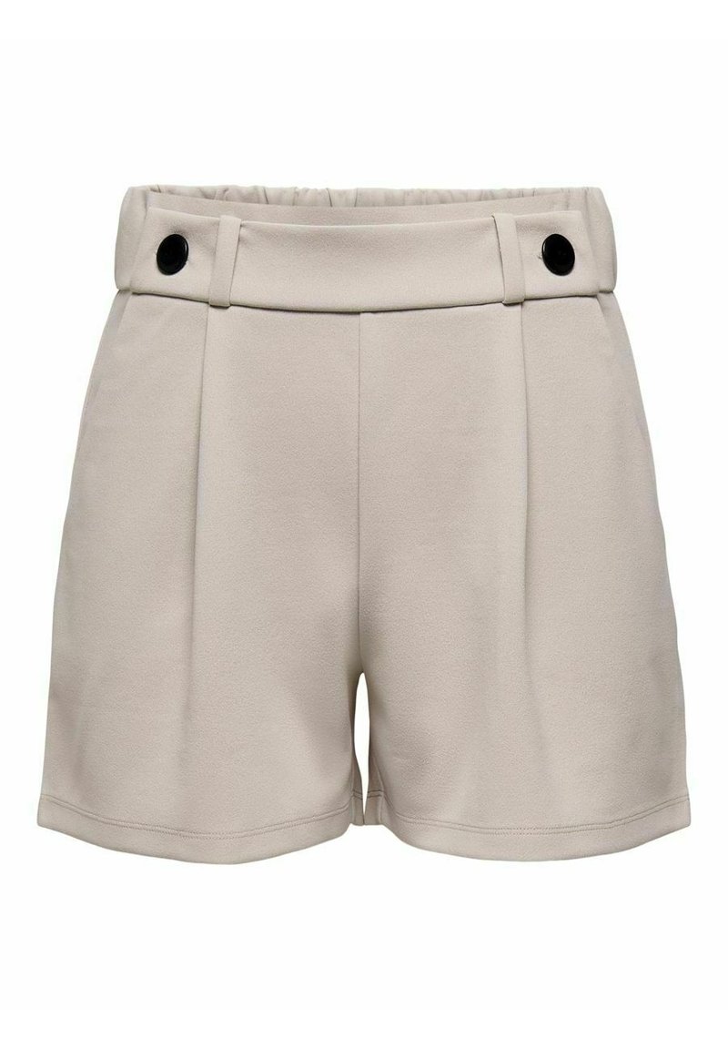 Shorts beiges en tissu texturé, dotés d'une large ceinture, de plis et de deux accents en boutons noirs à l'avant.
