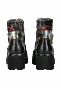 Schwarze Leder-Ankle-Boots mit floralem Textil-Obermaterial, klobiger schwarzer Sohle und metallischen Reißverschluss-Details. Mit kontrastierender Naht.
