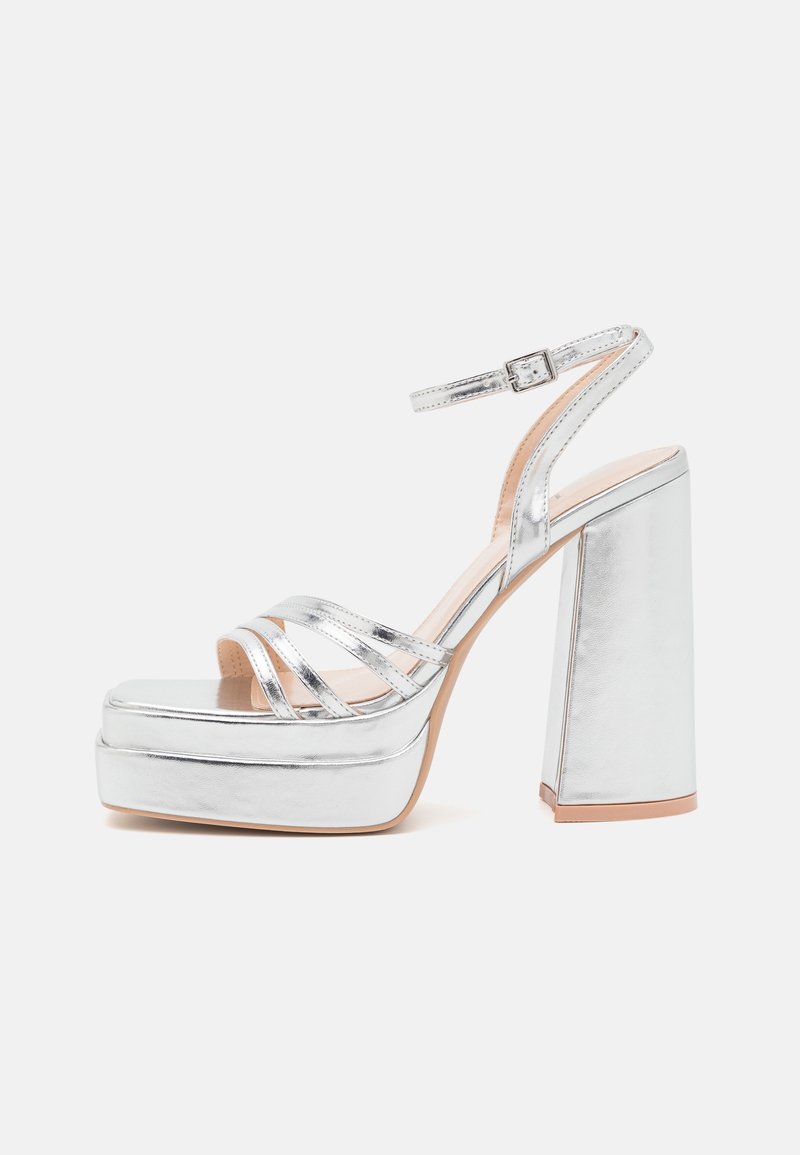 Raid Sandalen met plateauzool zilverkleurig Raid Sandalen met plateauzool zilverkleurig
