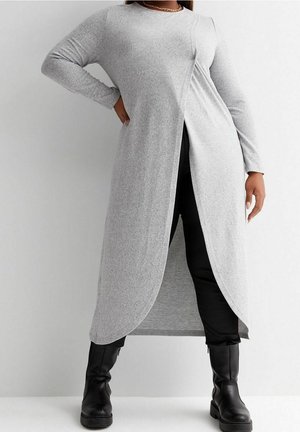 Stickad tröja - grey