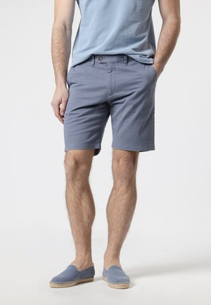 PuroEgo, BERMUDA CLÁSICA - Shorts - azul