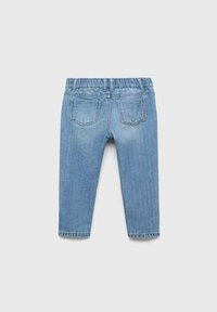 Jeans din denim albastru deschis cu un waistband elastic, două buzunare la spate și un design cu picior drept. Textură moale, croială casual.