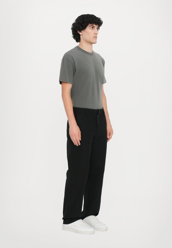 STRAIGHT LEG - Trousers3