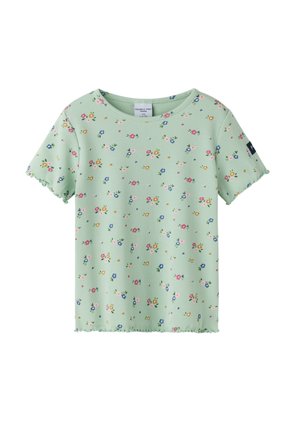 Lysegrøn kortærmet ribbet skjorte med lille pink, blå og gul blomsterprint og en let flæset kant og ærmer.