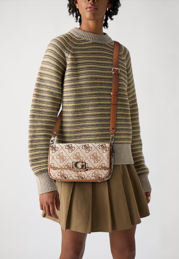 CIRCE FLAP SHOULDER BAG - Handbag - latte logo