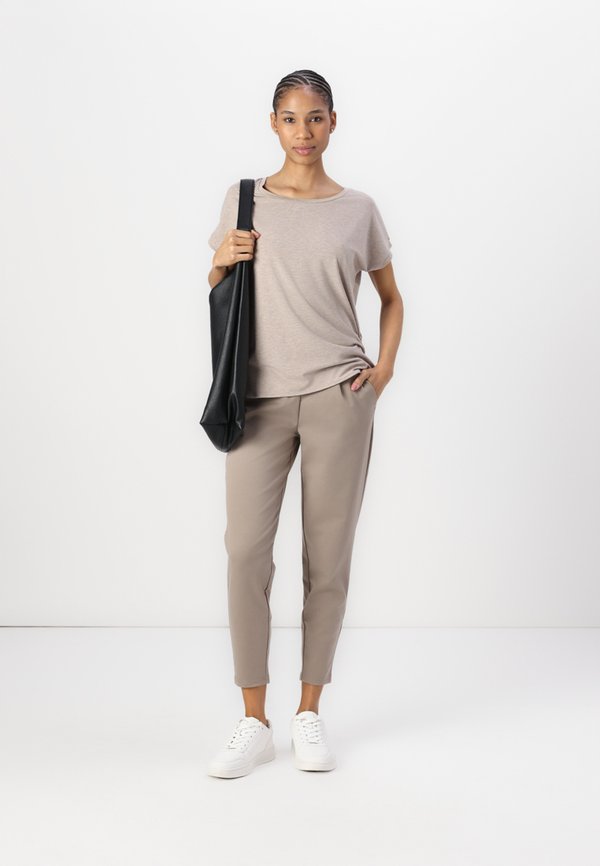 IHREBEL - Basic T-shirt - string4