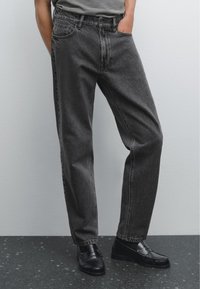 Massimo Dutti Jeans Tapered Fit - grey