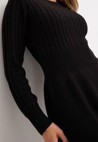 bonprix Abito in maglia - black