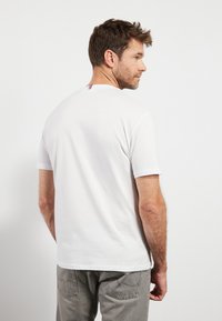 Pier One 2 PACK  - T-shirts - sky captain/bright white